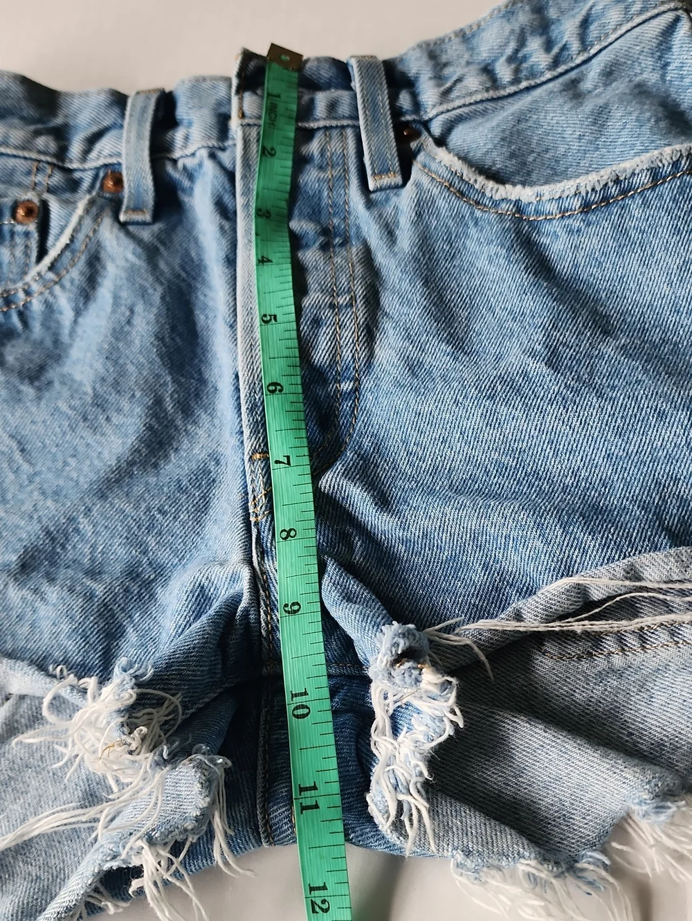 Levi's 501 Premium Distressed Button Fly Denim Shorts, Size 24 - Picture 9 of 10